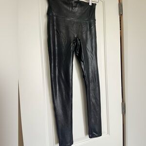 Like New Spanx Faux Leather Leggings Medium Petite Black